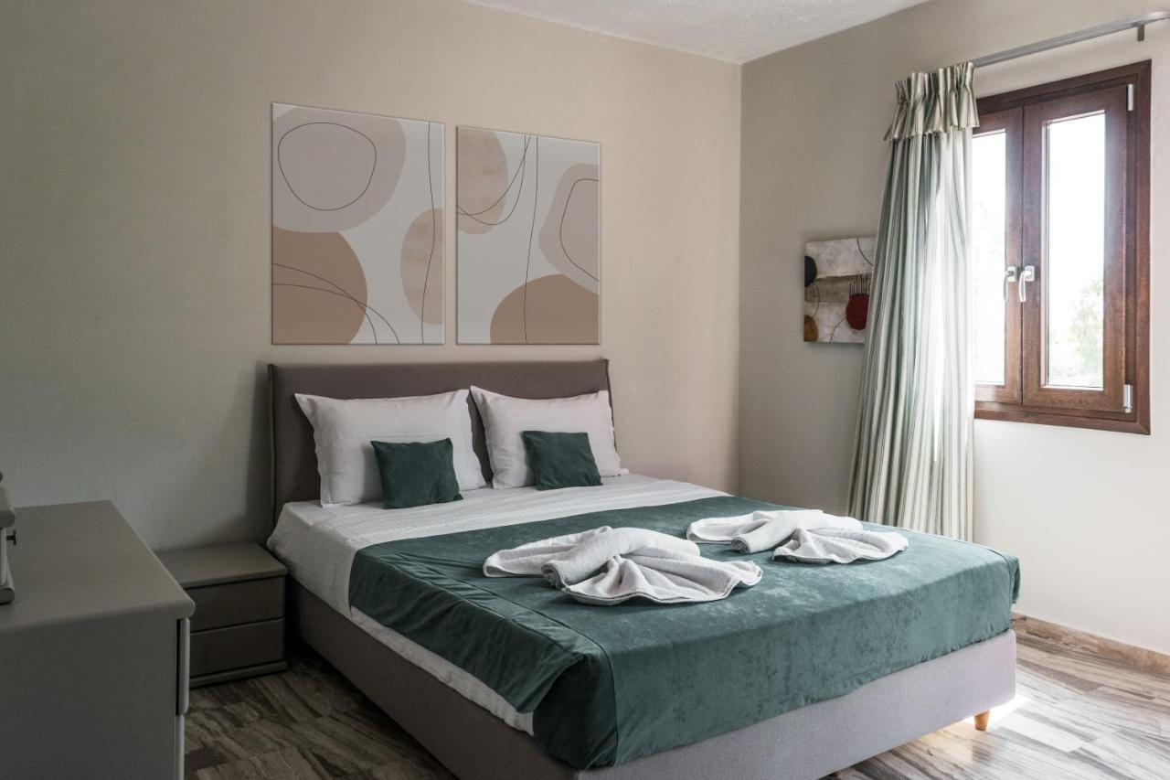 Niriides Luxury Villas Hersonissos  Esterno foto