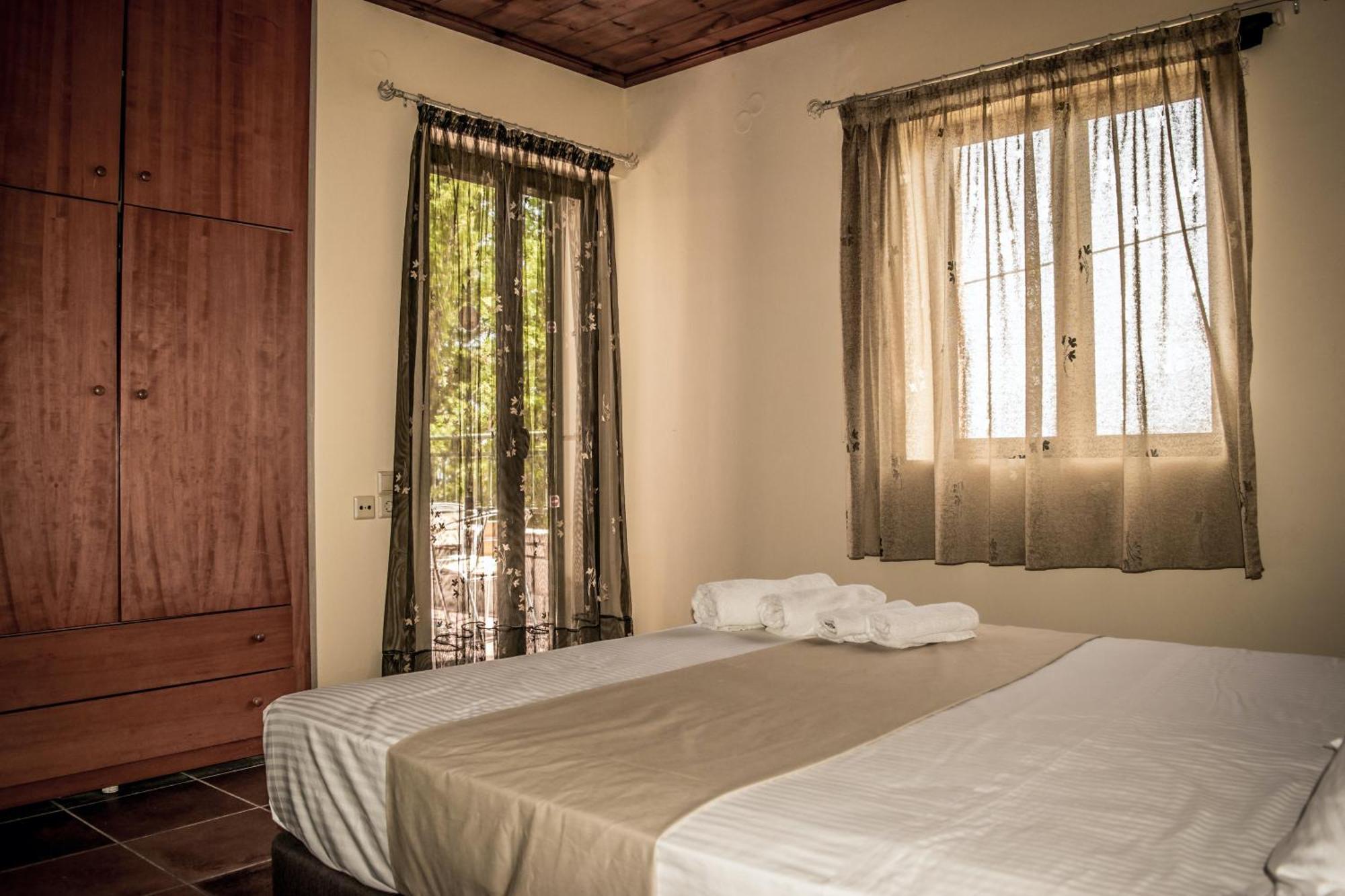 Niriides Luxury Villas Hersonissos  Esterno foto
